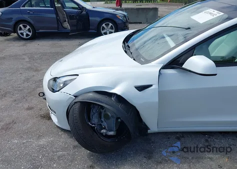 2022 Tesla Model 3 Rear-Wheel Drive из США, поврежденный, VIN 5YJ3E1EA1NF348954